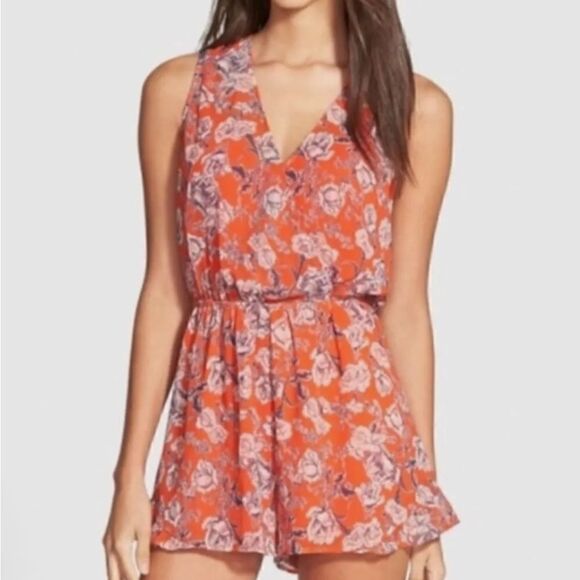 ASTR the Label Pants - ASTR Floral Romper Womens XS Orange Excellent Sleeveless V-Neck Ruffle AP5637